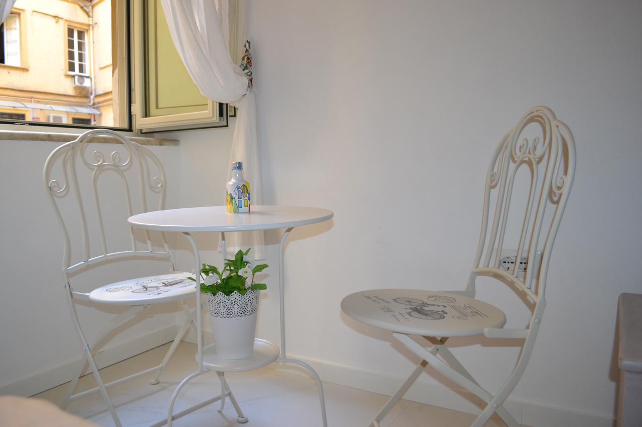 Le Stanze Di Dolly Bed and Breakfast Νάπολη Εξωτερικό φωτογραφία