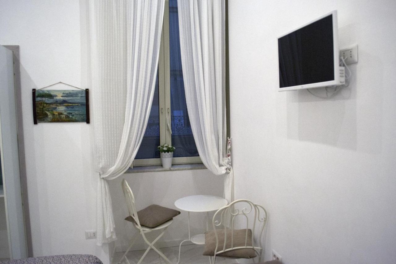 Le Stanze Di Dolly Bed and Breakfast Νάπολη Εξωτερικό φωτογραφία